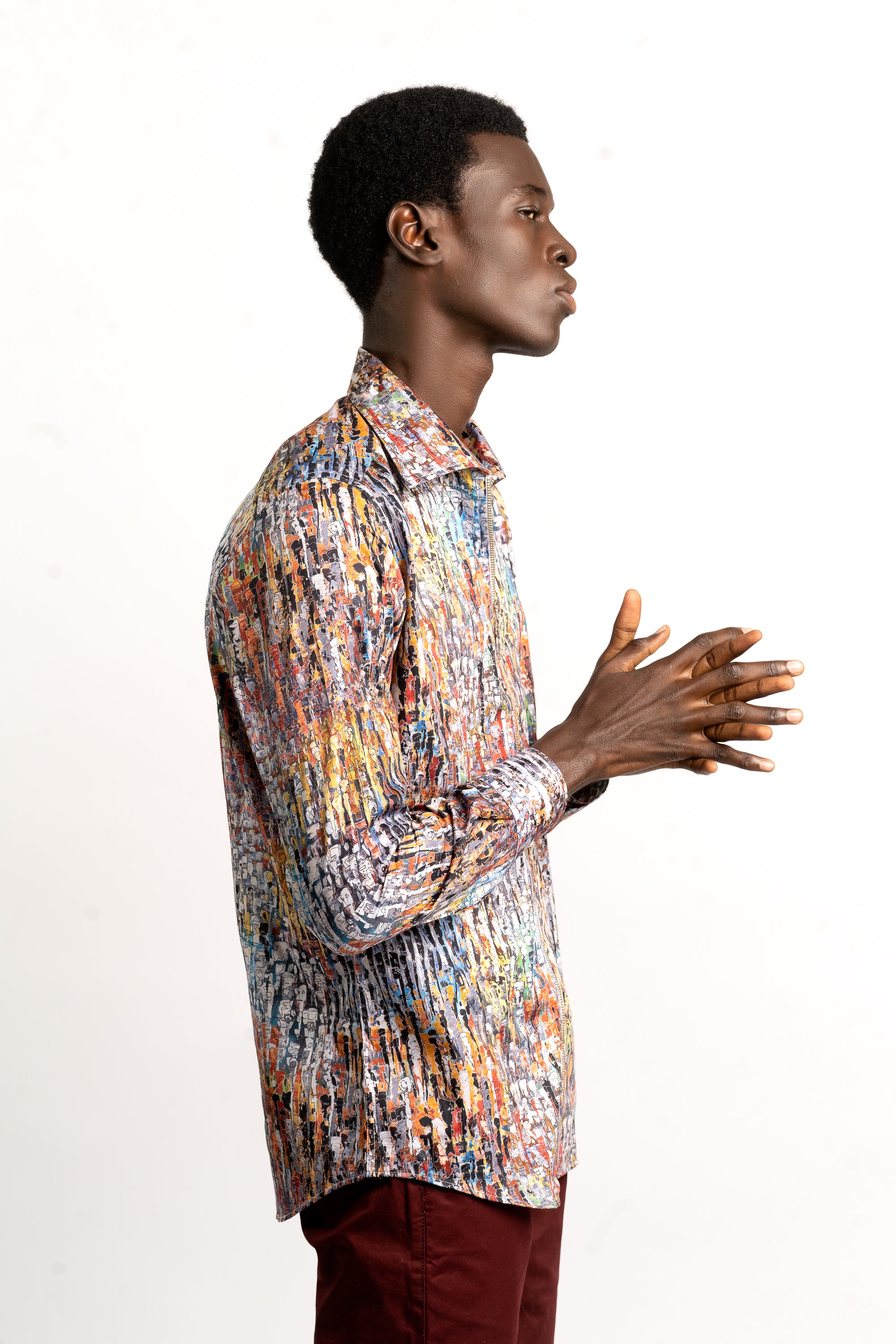 CAMISETA CON CREMALLERA - "PINTURA DE MULTITUD"