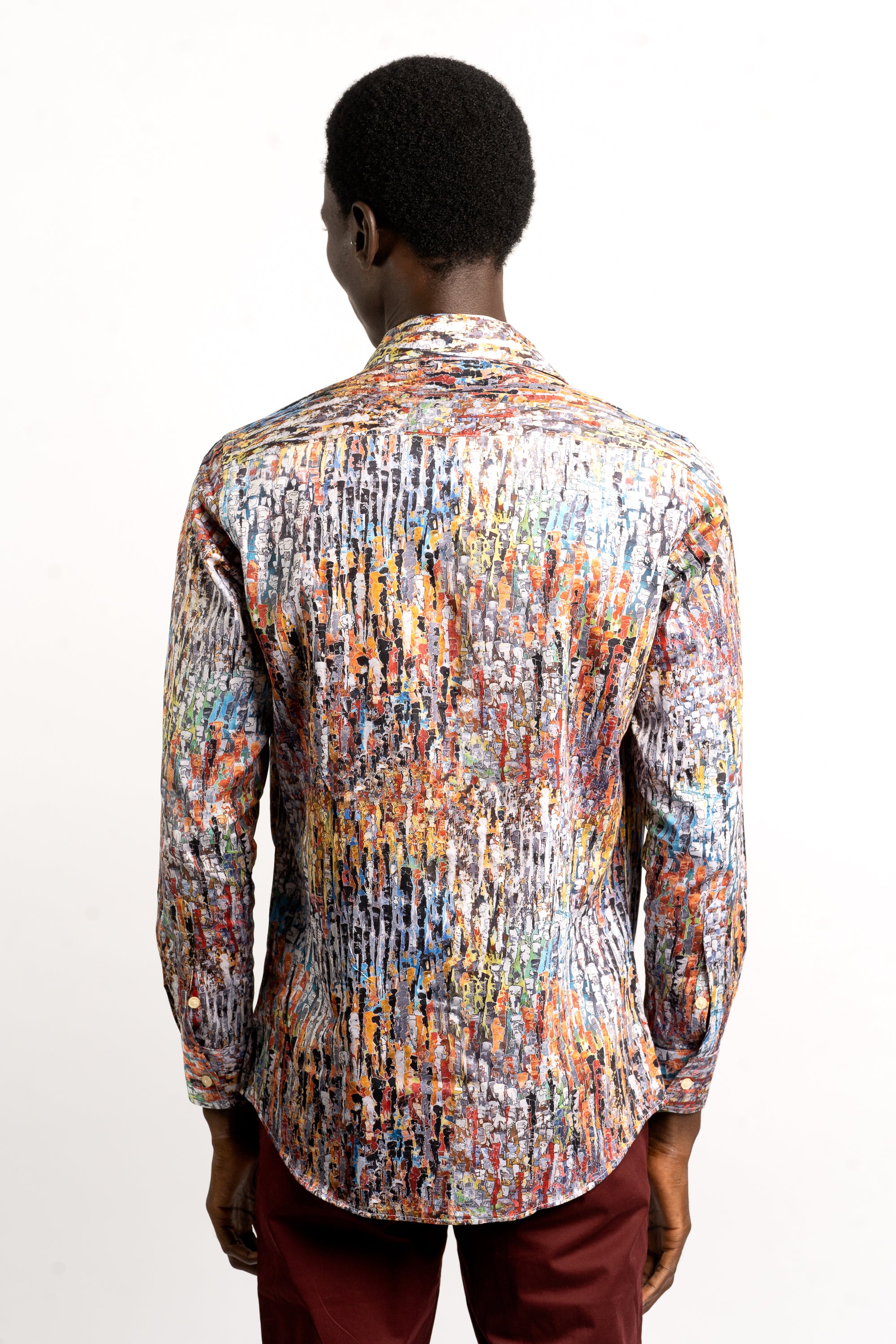 CAMISETA CON CREMALLERA - "PINTURA DE MULTITUD"